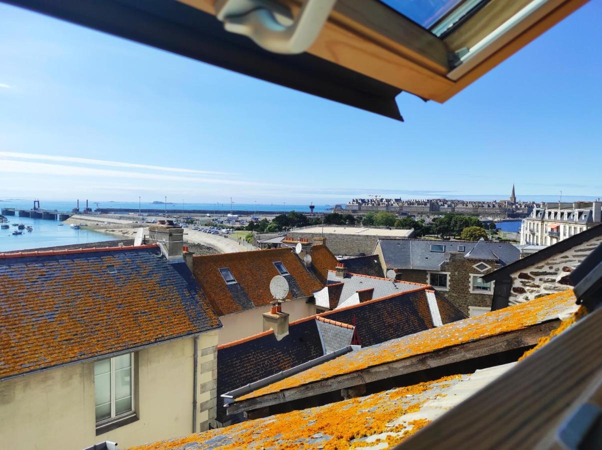 Appartement vue sur mer et sur intra muros st Malo ferry et commerces à 100 m Saint-Malo Exterior foto